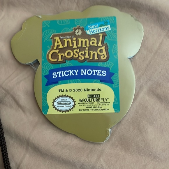Animal Crossing bag & turnip sticky notes - Picture 4 of 4